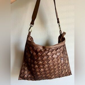 Elegant Brown Woven Leather Shoulder Bag CIVICO 93